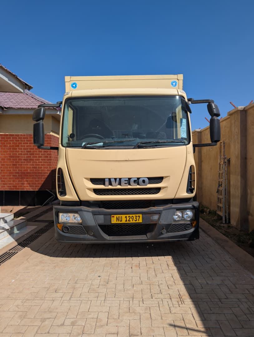 Ritt Logistics box truck from the front